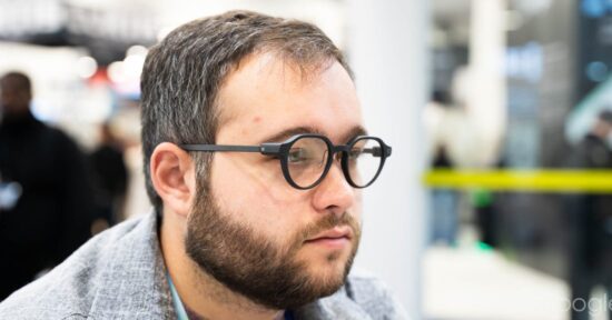 smart glasses are better than ever but