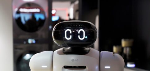 Tech News 7 we tried to get humanoid robots to