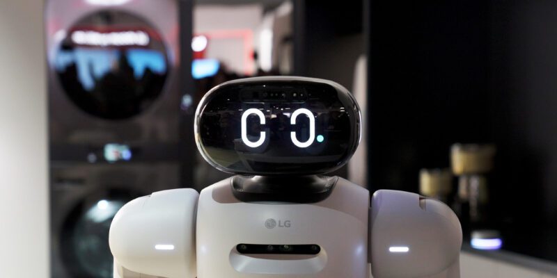 We tried to get humanoid robots to do the laundry 2 we tried to get humanoid robots to