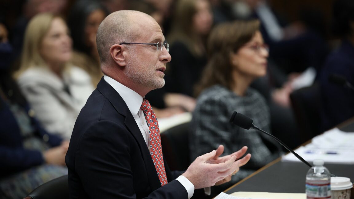 fcc aims to ensure only living and