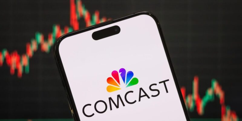 Comcast keeps losing customers despite price guarantee and unlimited data 7 comcast keeps losing customers despite price guarantee
