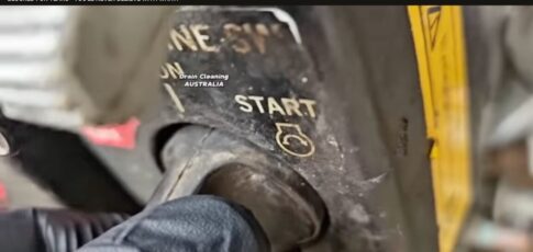 Tech News 8 australian plumber is a youtube sensation