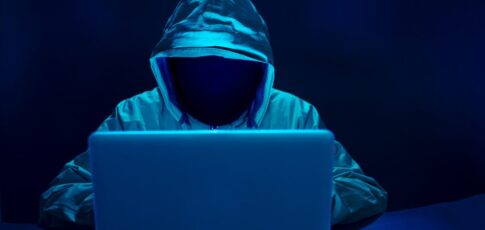 hacker who stole 120 000 bitcoins wants
