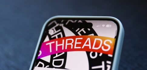 threads edges out x in daily mobile