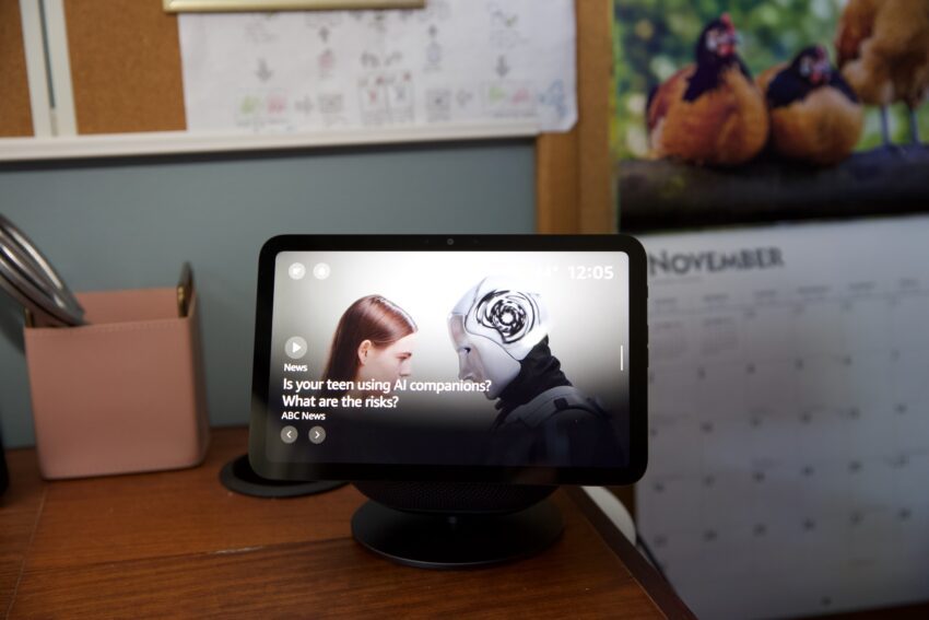 amazon s desk-friendly echo show 8 is