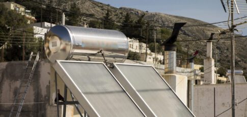 a fluid can store solar energy and