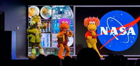Tech News 8 nasa stage show explores outer outer space