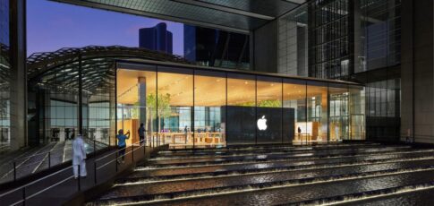 apple stores in uae temporarily closed following