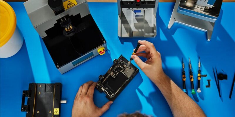 Apple and Lenovo have the least repairable laptops, analysis finds 8 apple and lenovo have the least repairable