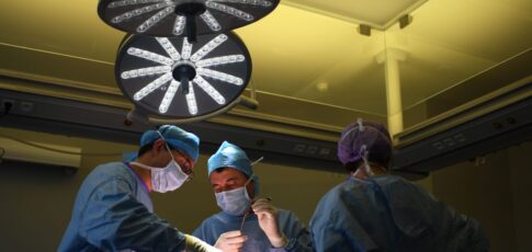 florida surgeon charged with killing man after
