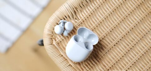 google rolling out pixel buds a-series update