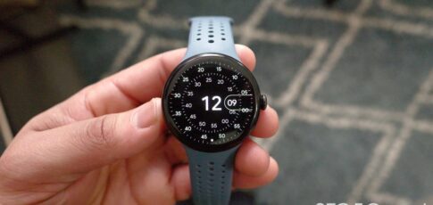 a renewed 45mm pixel watch 3 is
