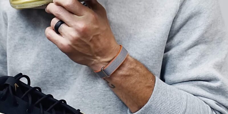 google s new fitbit band has continued