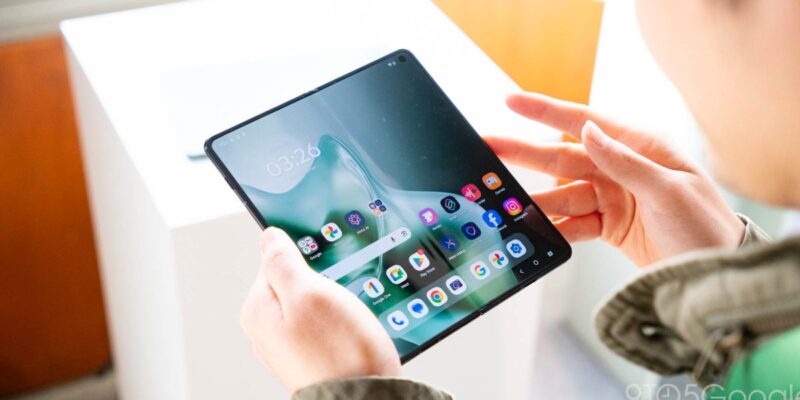 Motorola Razr Fold release date might by May 6 as pre-orders open in UK, Europe 17 motorola razr fold release date might by