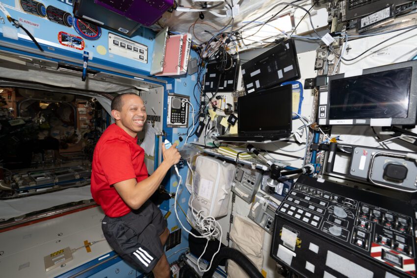 ISS astronauts are getting new laptops 1 iss astronauts are getting new laptops