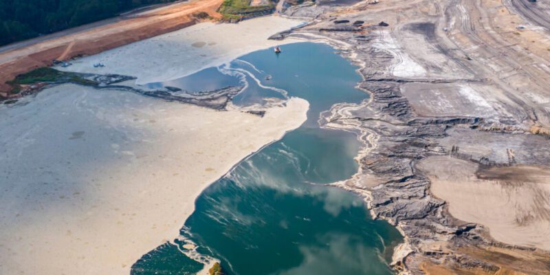 Environmentalists turn out in force to oppose Trump coal ash rollbacks 18 environmentalists turn out in force to oppose