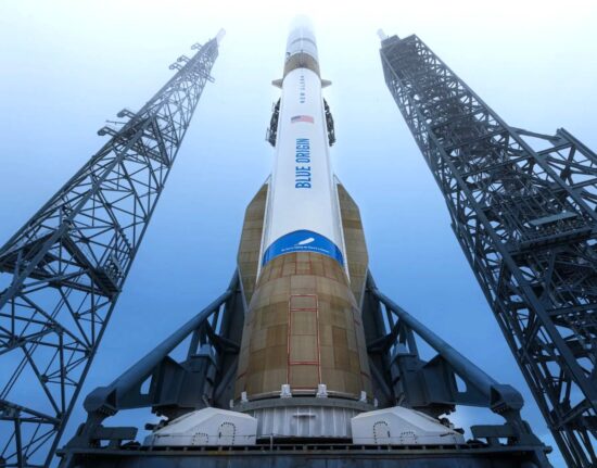 blue origin s new glenn rocket explodes