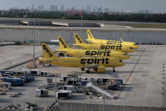 spirit airlines shuts down after trump s