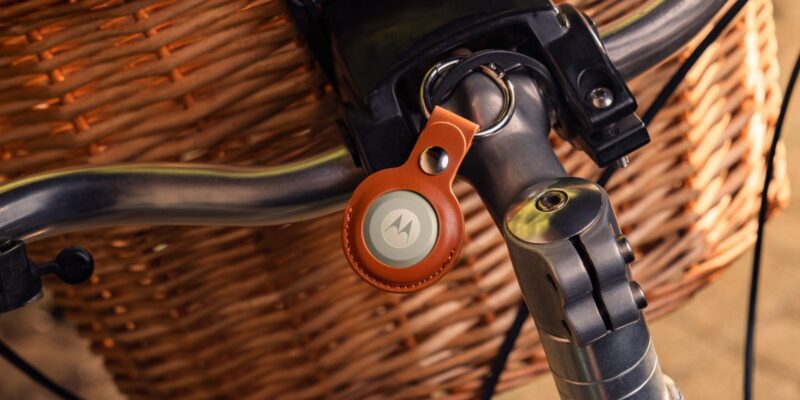 motorola hints at moto tag 2 s