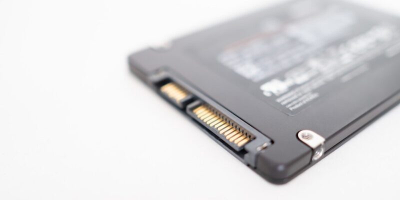 Websites have a new way to spy on visitors: analyzing their SSD activity 2 websites have a new way to spy