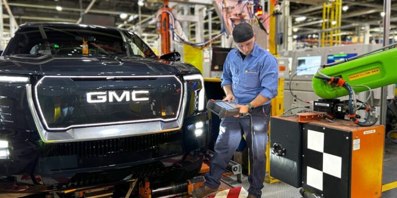 GM installs robots at flagship EV factory after laying off 1,300 workers 16 gm installs robots at flagship ev factory