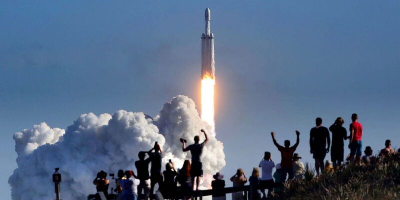 SpaceX valuation balloons to $2.6T, briefly passes Amazon 10 spacex valuation balloons to 2 6t briefly