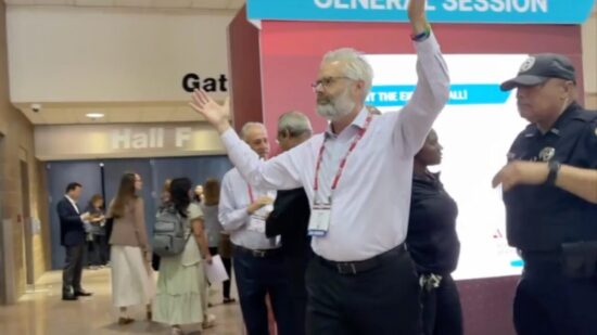 scientists ejected from diabetes conference for distributing