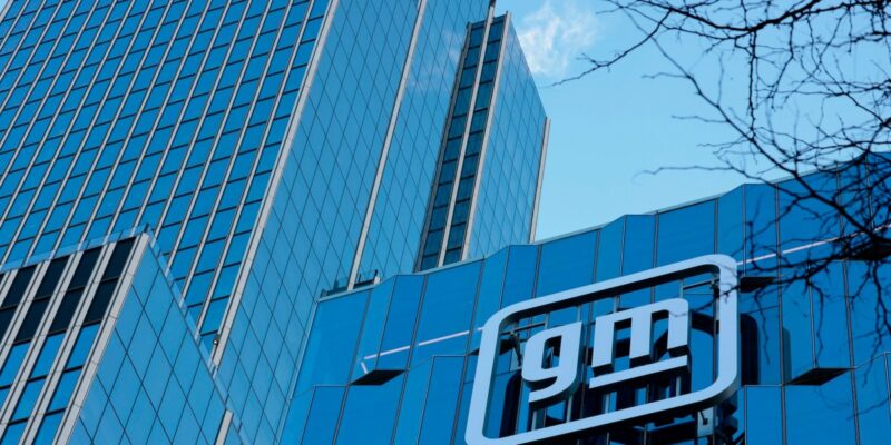 GM joins race to build batteries for AI data centers and the grid 13 gm joins race to build batteries for