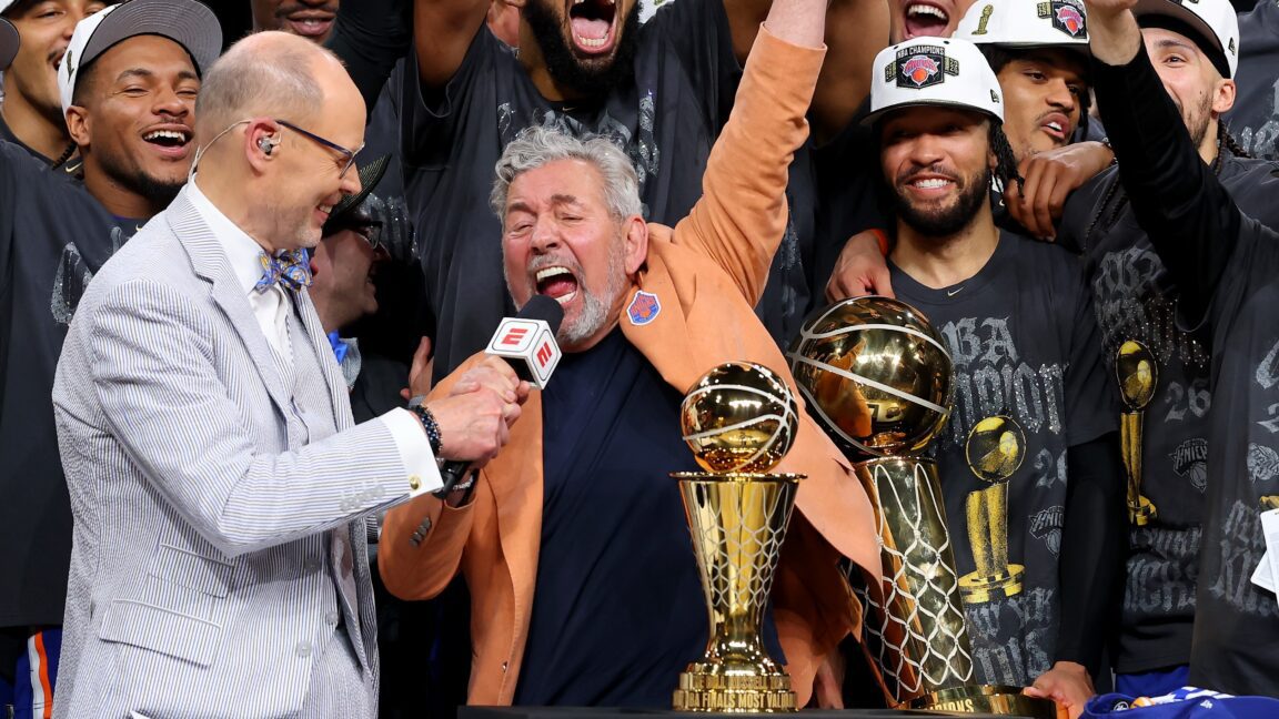Knicks sent employees fake offer of championship rings in phishing test: Report 3 phishing test