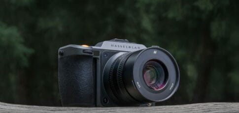 Hasselblad’s new medium format flagship comes with end-to-end HDR