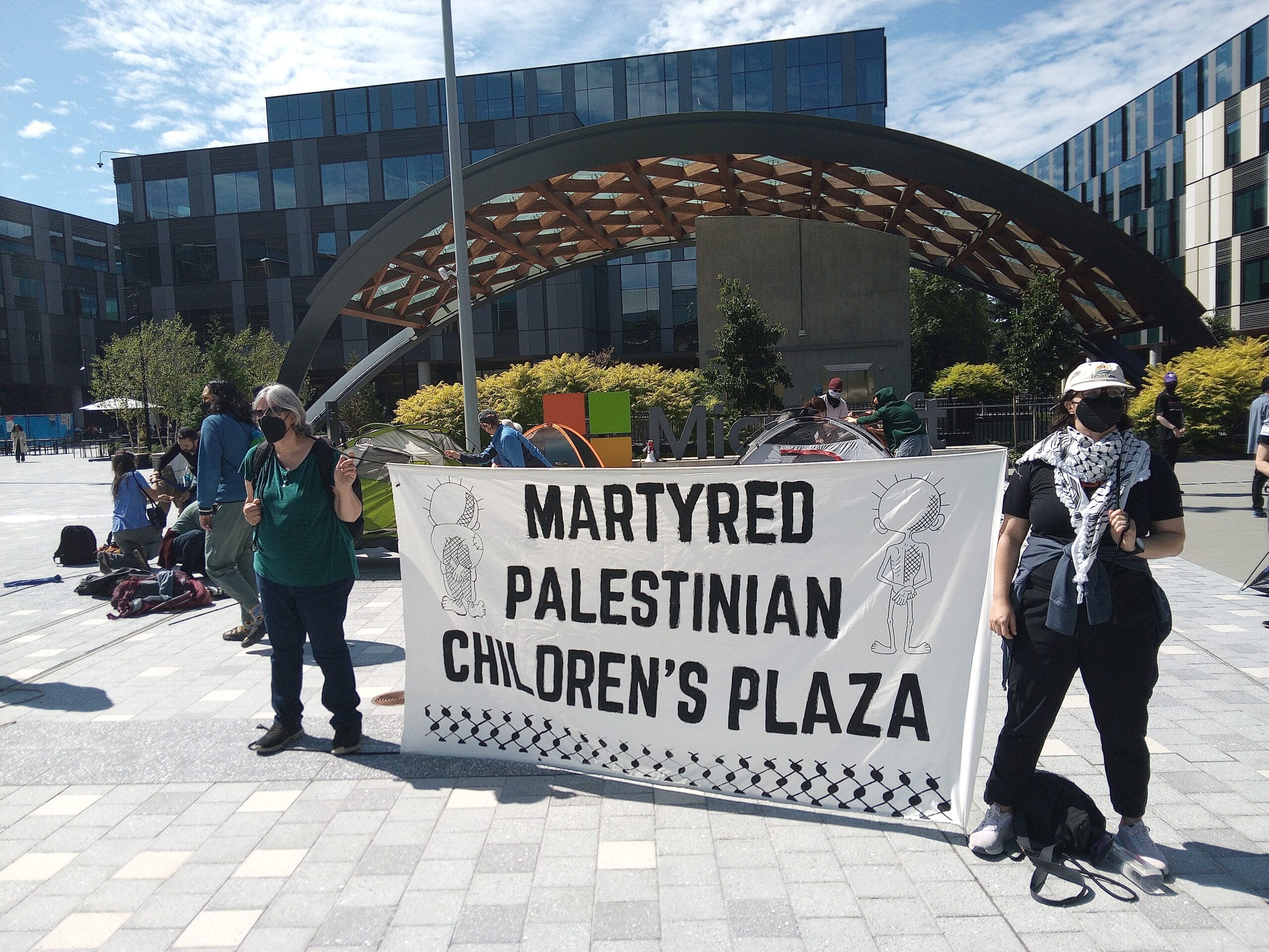 Microsoft employees occupy headquarters in protest of Israel contracts