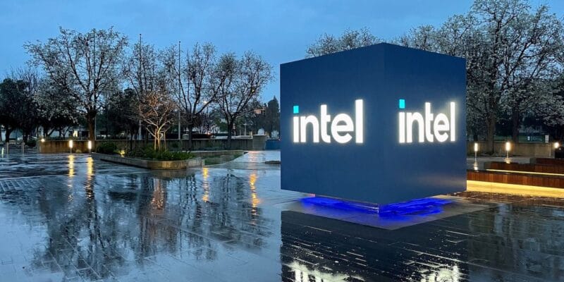 SoftBank to buy $2 billion in Intel shares at $23 each — firm still owns majority share of Arm 14 SoftBank to buy $2 billion in Intel shares at $23 each — firm still owns majority share of Arm