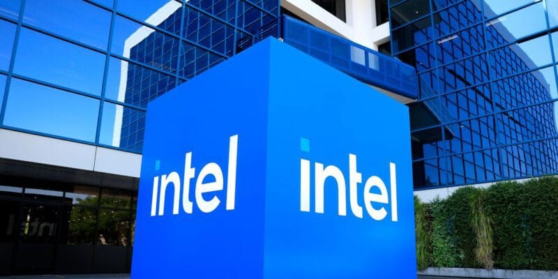 White House confirms talks to acquire 10% stake in Intel — 'We should get an equity stake for our money' 21 White House confirms talks to acquire 10% stake in Intel — 'We should get an equity stake for our money'