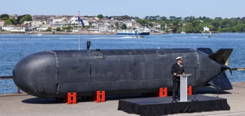 uk s royal navy tests 40-foot submarine