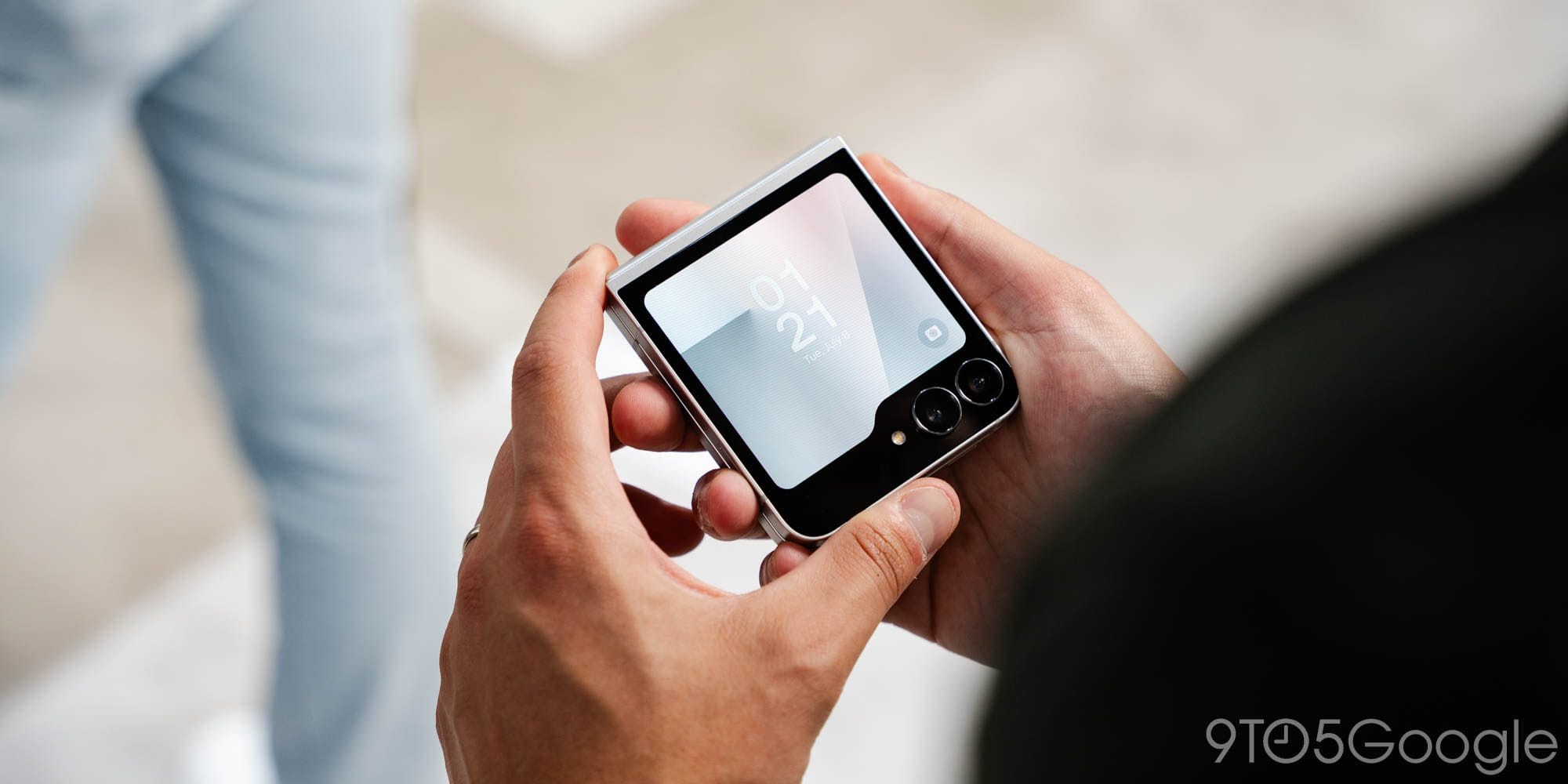 samsung just made the galaxy z flip