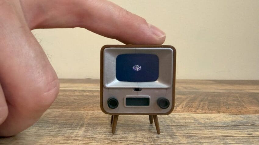 video player looks like a 1-inch tv