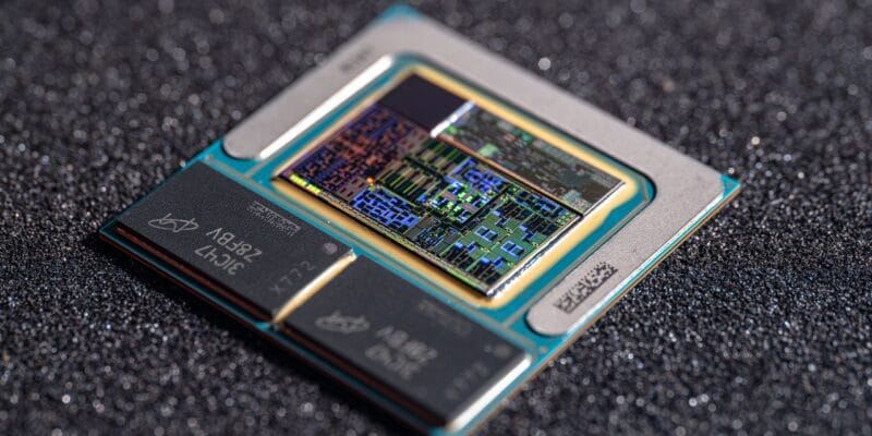 Intel's unannounced Core Ultra 7 254V Lunar Lake chip leaks out in new benchmarks — scores worse than entry-level Core Ultra 5 228V in early multi-core tests, but on par in single-core 20 intel s unannounced core ultra 7 254v