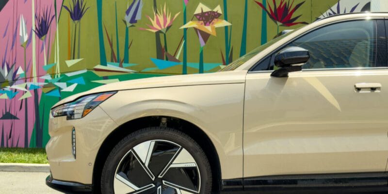If you own a Volvo EX90, you’re getting a free computer upgrade 19 if you own a volvo ex90 you