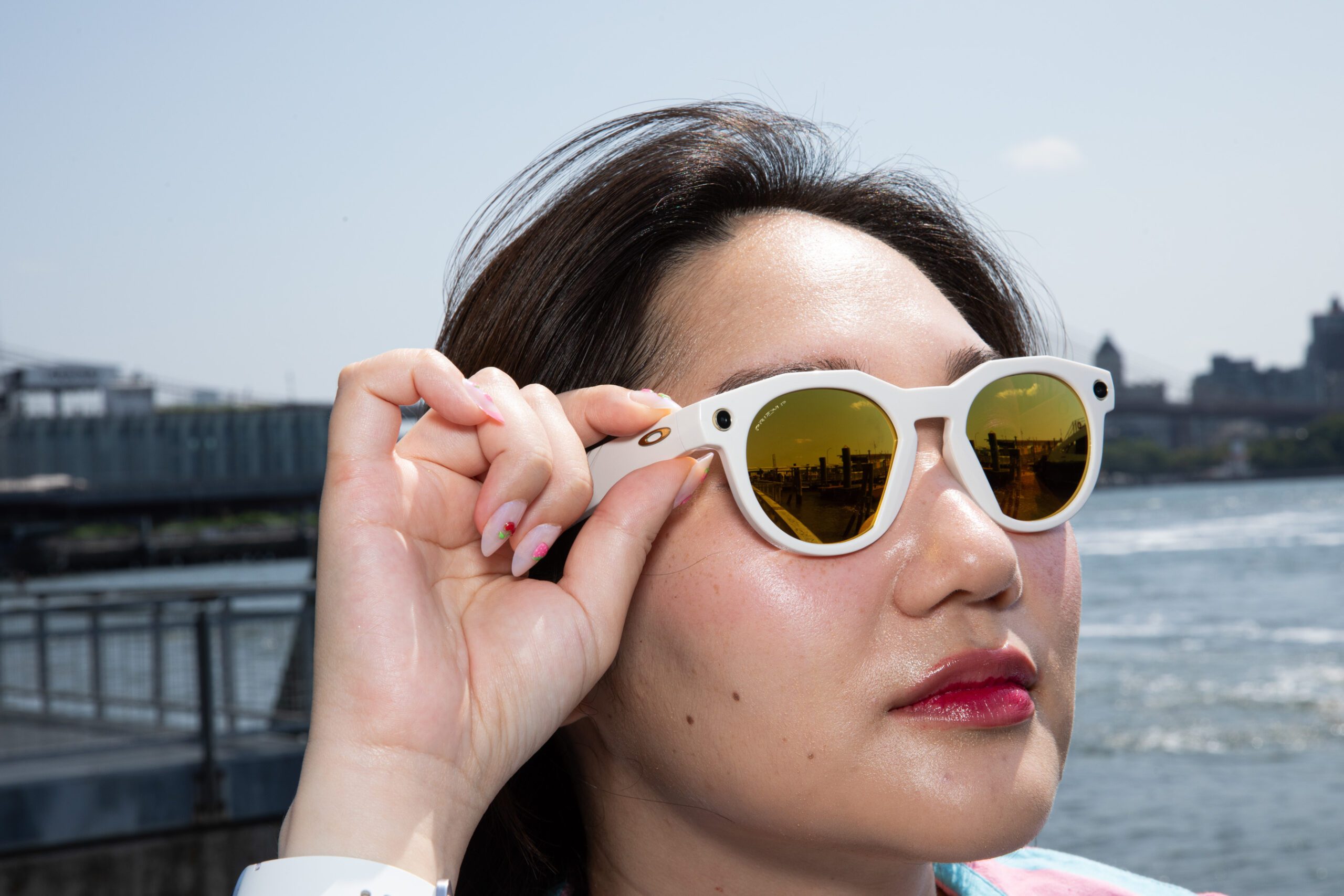meta s new smart glasses are coming