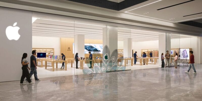 Latest Apple store has a new way to blur the boundary between interior and exterior 5 latest apple store has a new way