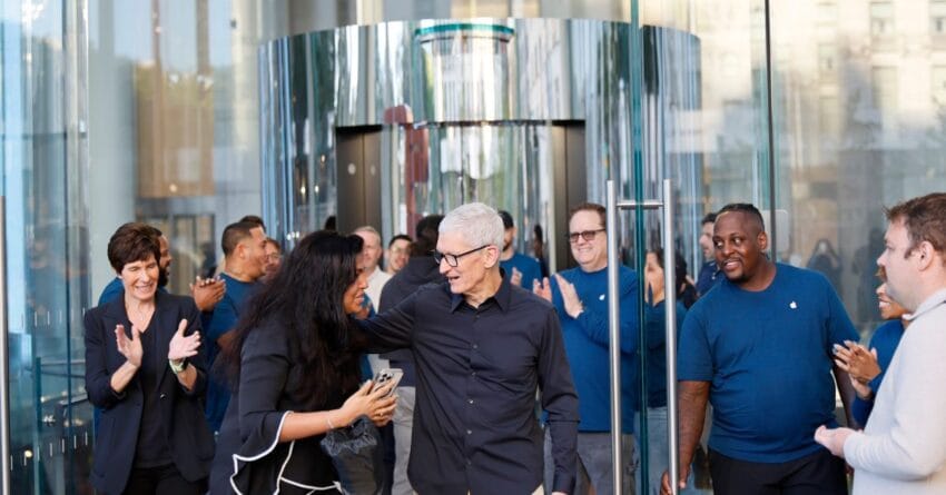 apple execs celebrate iphone 17 iphone air