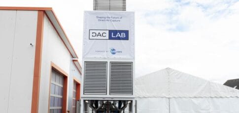 daclab says it can remove co2 using