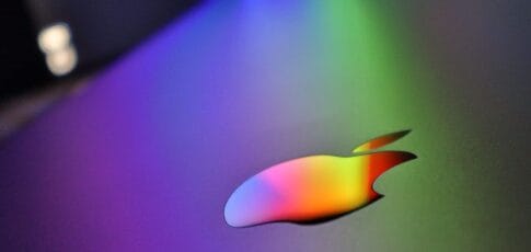 report accuses apple of ignoring labor issues