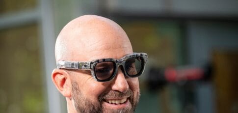 meta cto explains why the smart glasses