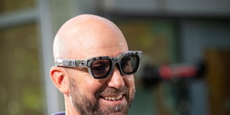 Meta CTO explains why the smart glasses demos failed at Meta Connect — and it wasn’t the Wi-Fi 18 meta cto explains why the smart glasses