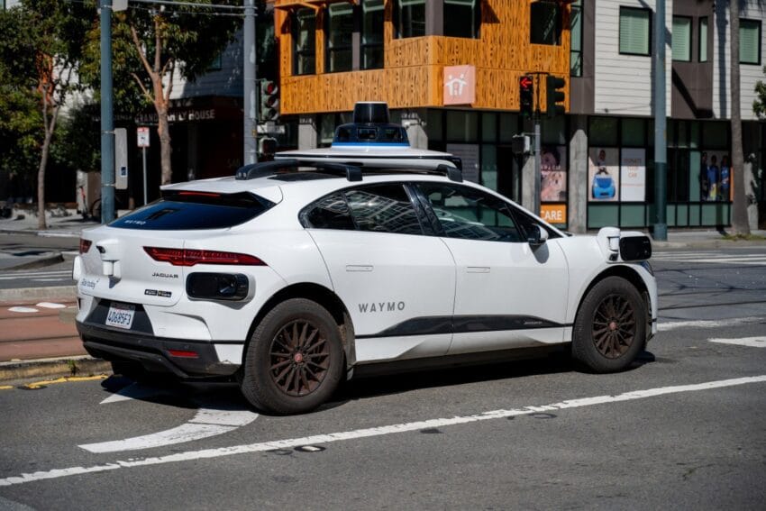 Waymo approved to start testing autonomous vehicles at San Francisco International Airport 1 waymo approved to start testing autonomous vehicles