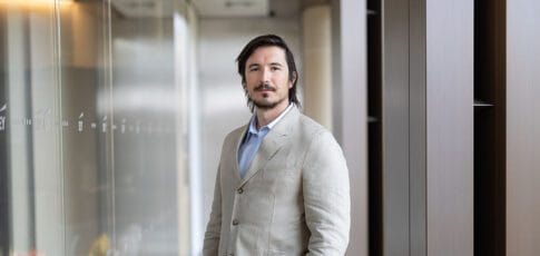 robinhood embraces copy trading after warning competitors