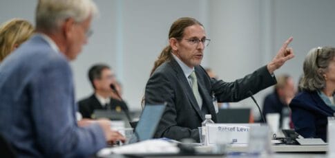 bonkers cdc vaccine meeting ends with vote