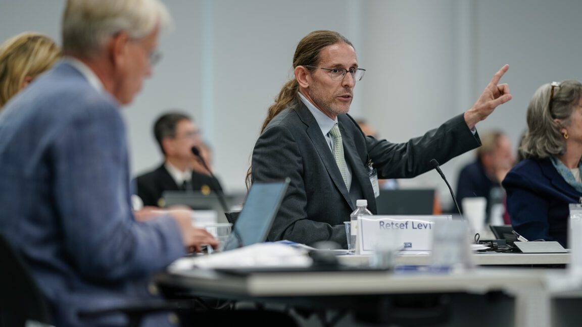 bonkers cdc vaccine meeting ends with vote