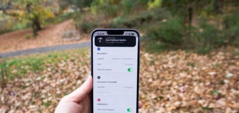 apple is giving iphone 14 and 15